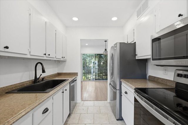 2060 MARILYN STREET 236, Clearwater, FL 33765