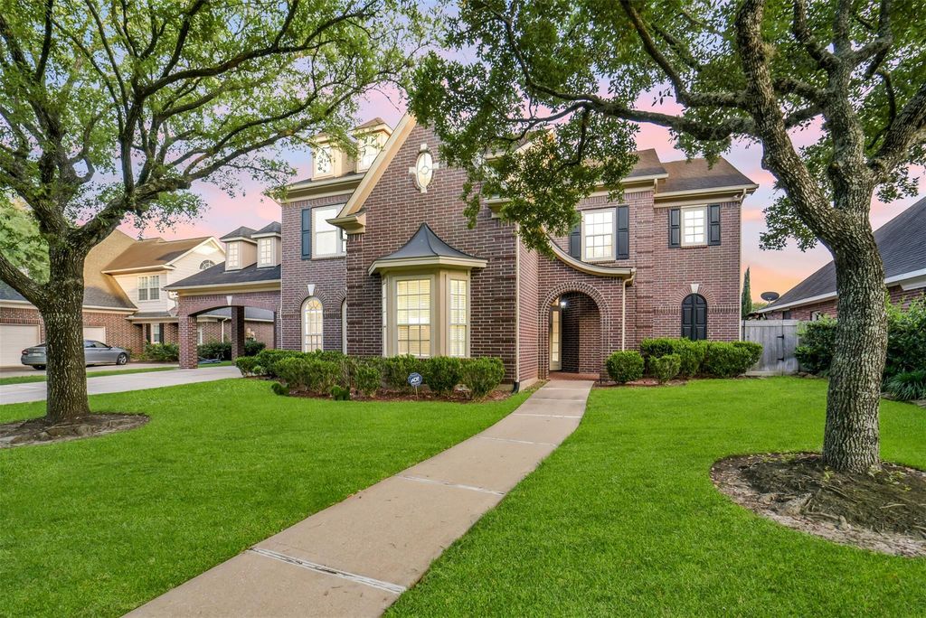 1522 Meadowstar Drive, Sugar Land, TX 77479