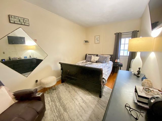 56 Park Vale 10, Boston, MA 02134