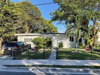 642 NW 14th Way, Fort Lauderdale, FL 33311