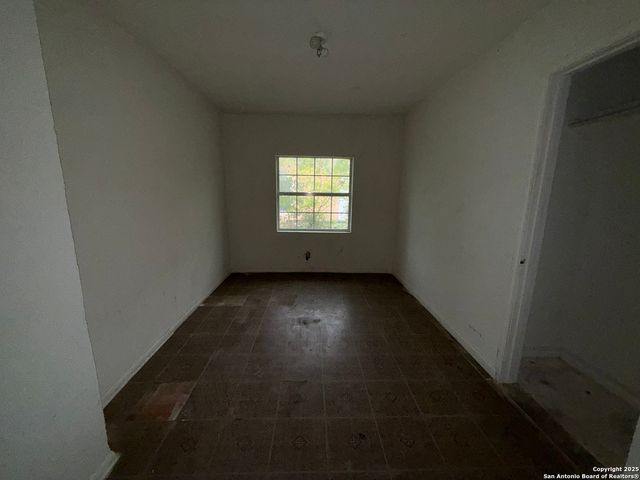 2604 Chihuahua, San Antonio, TX 78207