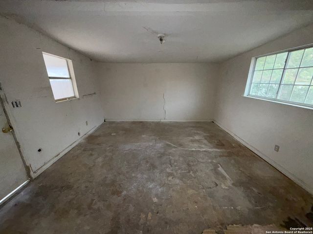 2604 Chihuahua, San Antonio, TX 78207