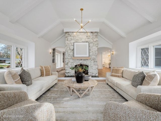 140 N Quincy Street, Hinsdale, IL 60521