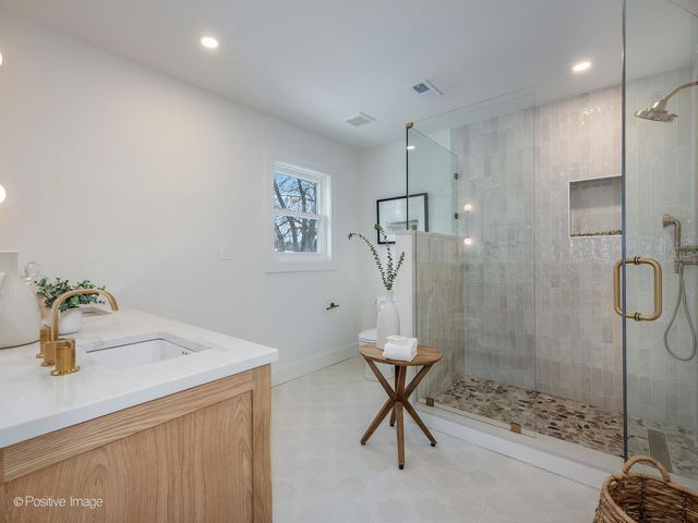 140 N Quincy Street, Hinsdale, IL 60521