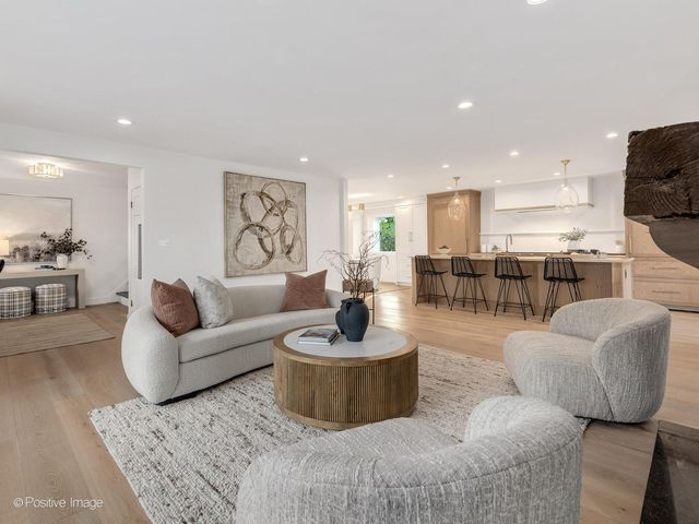 140 N Quincy Street, Hinsdale, IL 60521