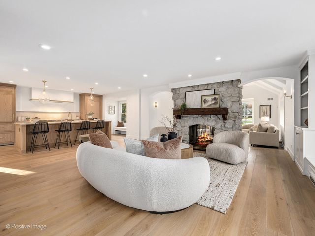 140 N Quincy Street, Hinsdale, IL 60521