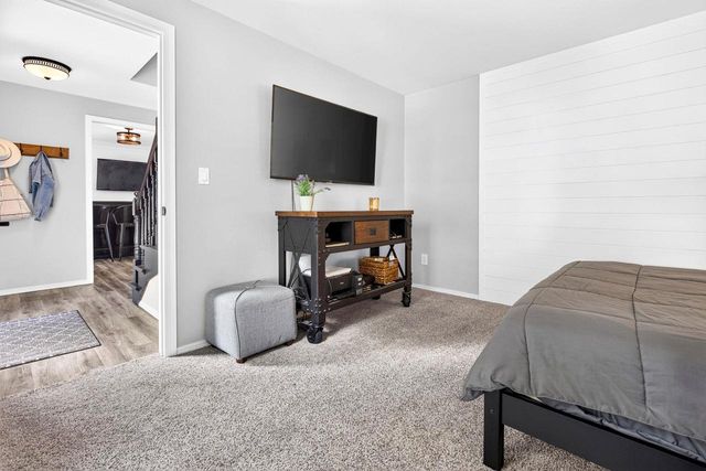 27 LAMPLIGHTER COURT, Appleton, WI 54914