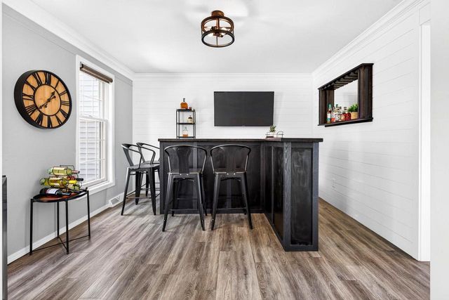 27 LAMPLIGHTER COURT, Appleton, WI 54914
