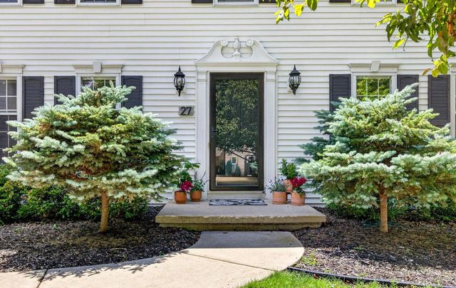 27 LAMPLIGHTER COURT, Appleton, WI 54914
