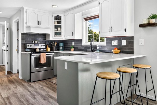 27 LAMPLIGHTER COURT, Appleton, WI 54914