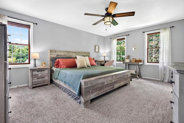 27 LAMPLIGHTER COURT, Appleton, WI 54914