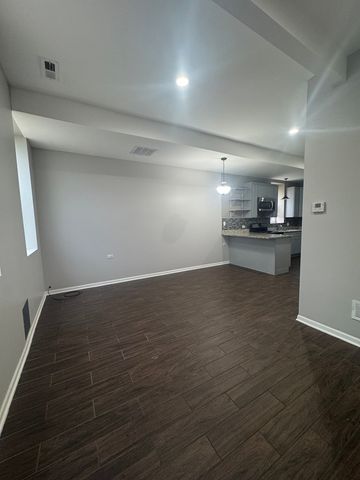 1630 S Washtenaw Avenue M, Chicago, IL 60608