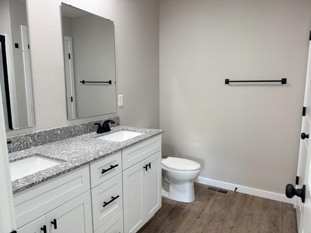 585 Bailiwick Drive, Rogersville, MO 65742