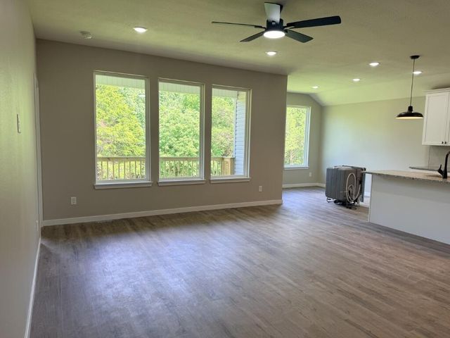 585 Bailiwick Drive, Rogersville, MO 65742