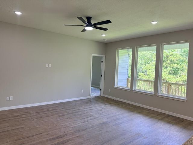 585 Bailiwick Drive, Rogersville, MO 65742