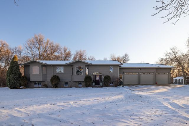 102 County RD 1, Fessenden, ND 58438