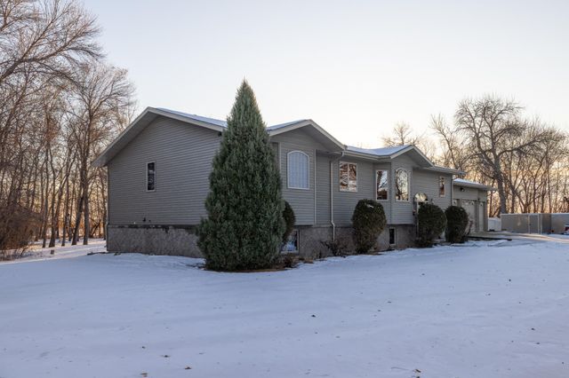 102 County RD 1, Fessenden, ND 58438