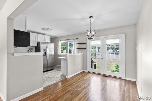 2430 W Adams Street, St Charles, MO 63301