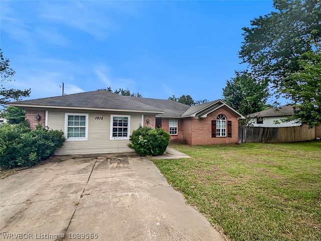1015 N Daisy Street, Greenwood, AR 72936