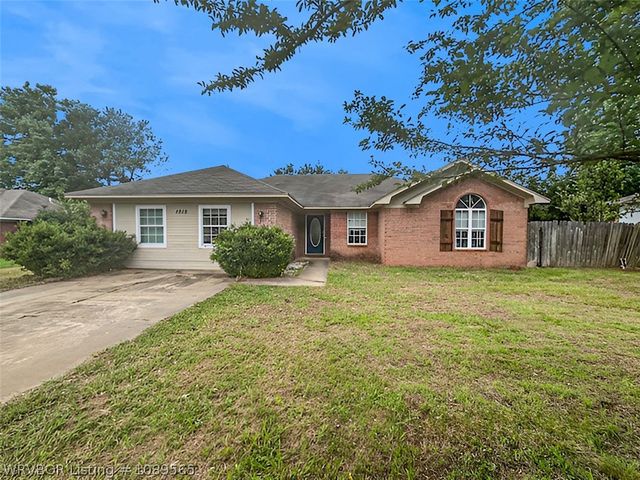 1015 N Daisy Street, Greenwood, AR 72936
