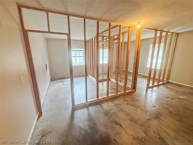 1015 N Daisy Street, Greenwood, AR 72936