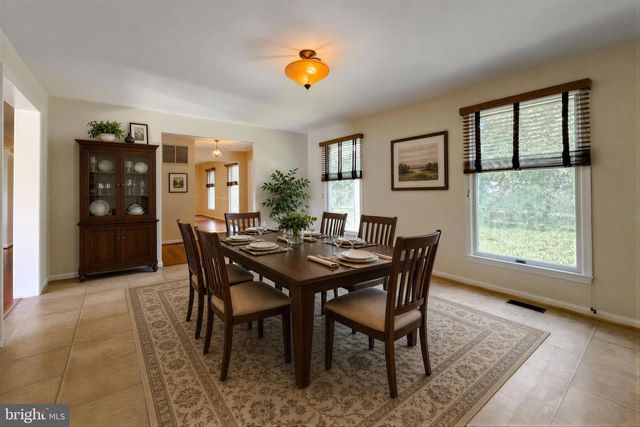 811 COVE POINT RD, Lusby, MD 20657