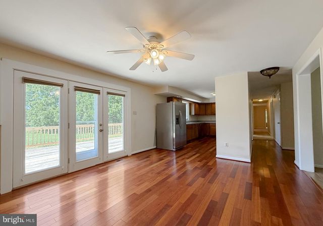 811 COVE POINT RD, Lusby, MD 20657