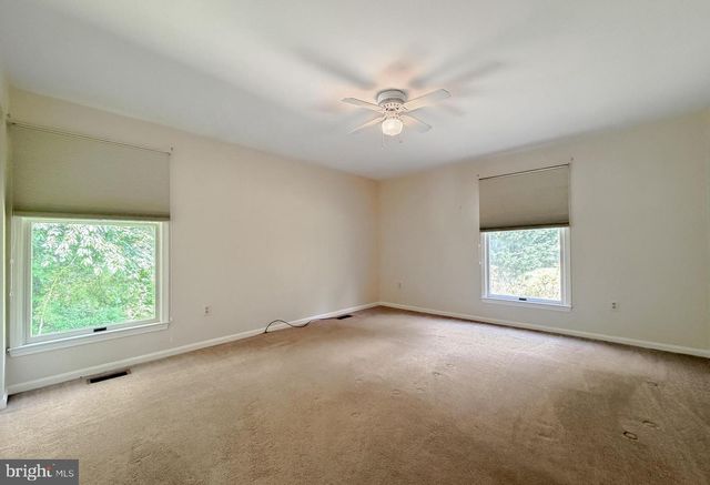 811 COVE POINT RD, Lusby, MD 20657