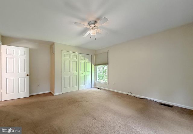 811 COVE POINT RD, Lusby, MD 20657