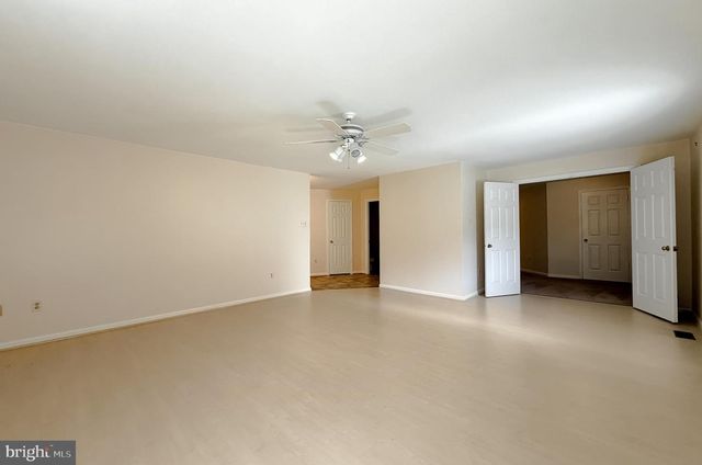 811 COVE POINT RD, Lusby, MD 20657