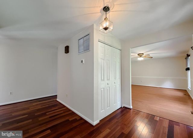 811 COVE POINT RD, Lusby, MD 20657