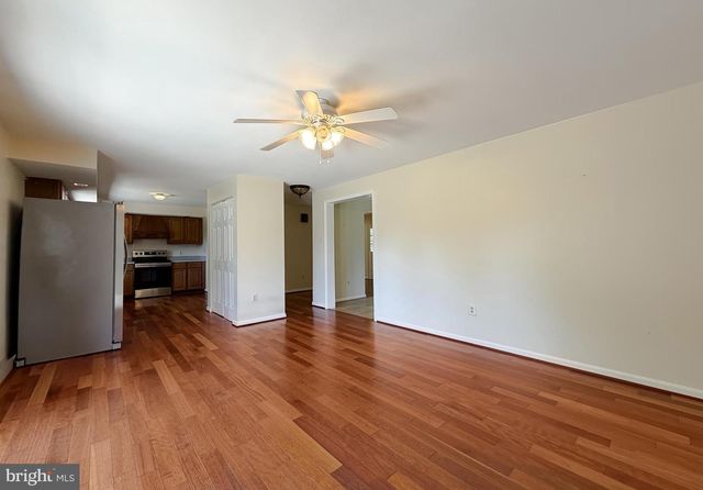 811 COVE POINT RD, Lusby, MD 20657