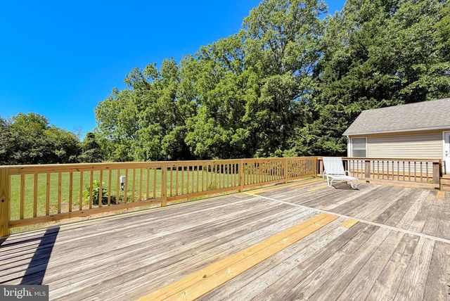 811 COVE POINT RD, Lusby, MD 20657