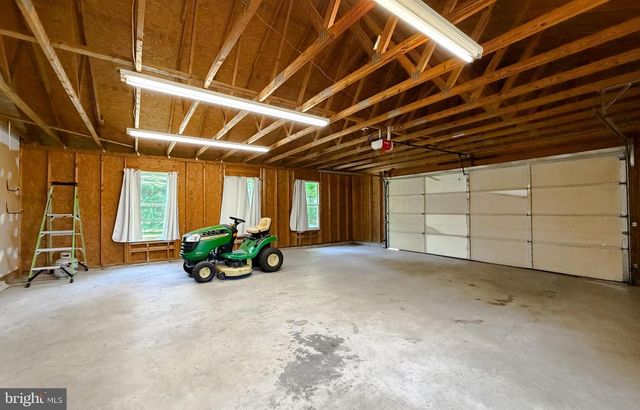 811 COVE POINT RD, Lusby, MD 20657