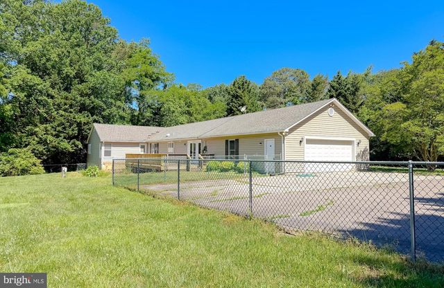 811 COVE POINT RD, Lusby, MD 20657