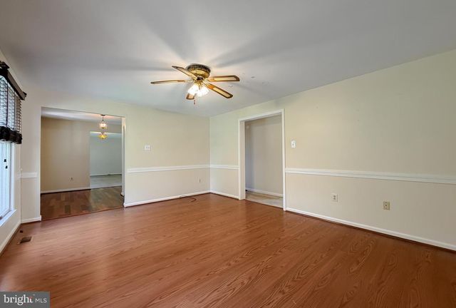 811 COVE POINT RD, Lusby, MD 20657