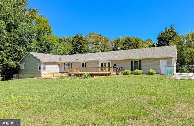 811 COVE POINT RD, Lusby, MD 20657