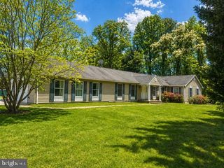 811 COVE POINT RD, Lusby, MD 20657