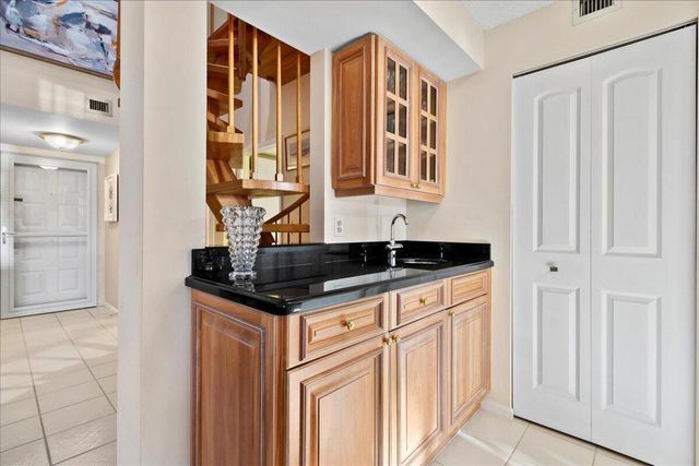 143 Bay Colony Drive N, Juno Beach, FL 33408