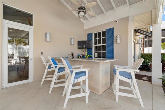 143 Bay Colony Drive N, Juno Beach, FL 33408