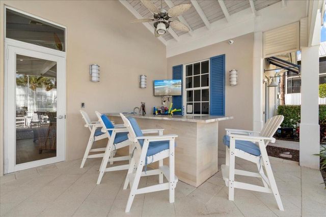 143 Bay Colony Drive N, Juno Beach, FL 33408