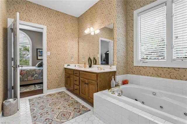 402 Alderwood DR, Williamsburg, VA 23185