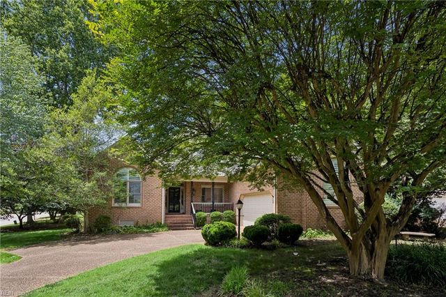 402 Alderwood DR, Williamsburg, VA 23185