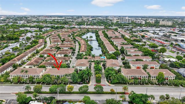 704 SW 1st Avenue, Pompano Beach, FL 33060