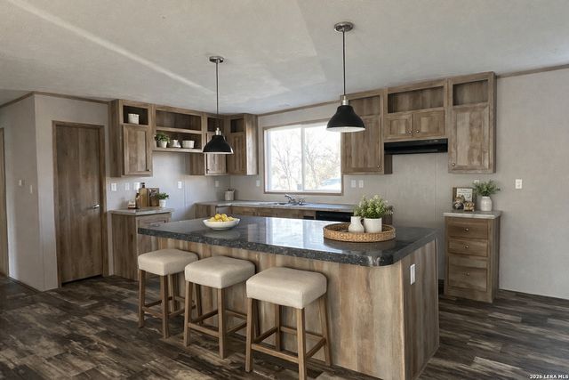 312 thomas, Brackettville, TX 78832