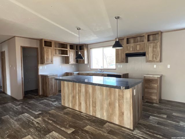 312 thomas, Brackettville, TX 78832