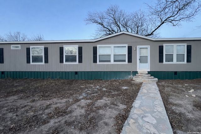 312 thomas, Brackettville, TX 78832