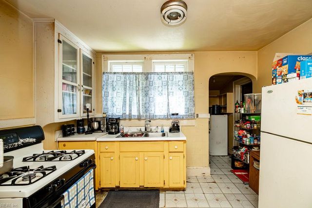2314 Piedmont AVE, Portsmouth, VA 23704