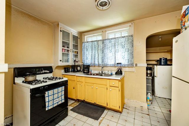 2314 Piedmont AVE, Portsmouth, VA 23704