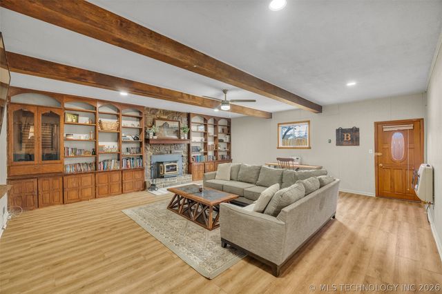 4604 Maple Drive, Sand Springs, OK 74063